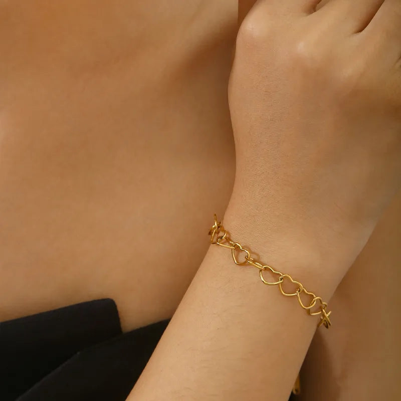 Βραχιόλι επιχρυσωμένο ατσάλι με καρδιές-BR090