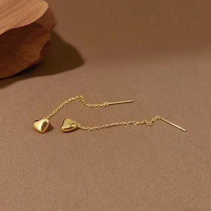 Cercei lungi din oțel placat cu aur cu inimi-EA829