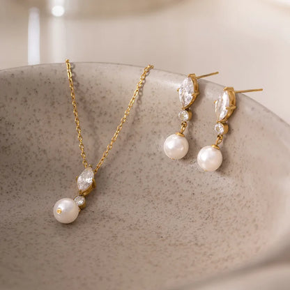 Pendientes collar de acero bañado en oro engastados con resina verde - SET039