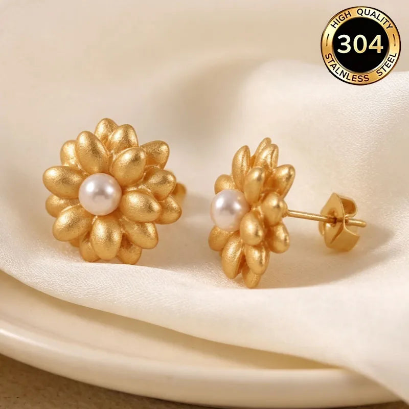 Stahlohrringe mit Blumen und Perlen – EA351