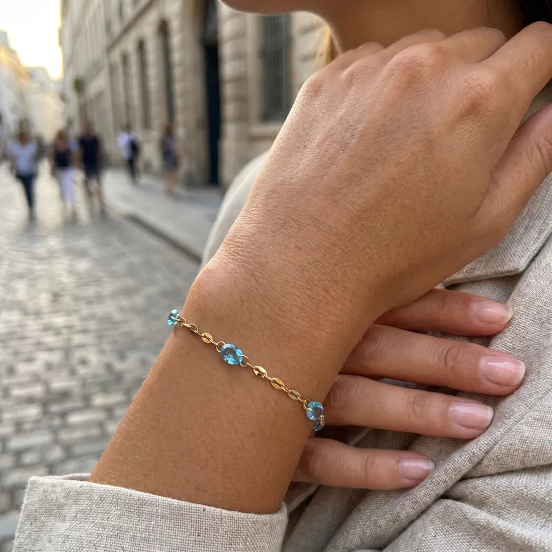 Steel bracelet with white flowers - BR255