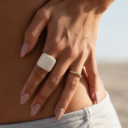 Goldring aus Stahl mit Strasssteinen – R247