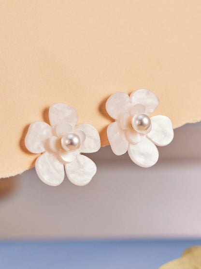 Steel earrings with white resin hearts - EA030
