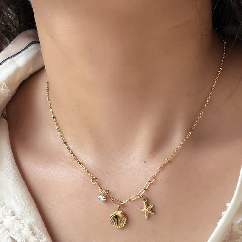 Κολιέ επιχρυσωμένο ατσάλι με κοχύλια- NE689