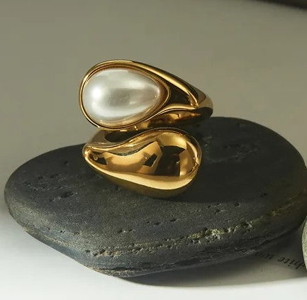 Δαχτυλίδι επιχρυσωμένο ατσάλι με σχήμα δακρύων-R040