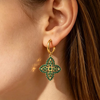 Pendientes estrella de mar de acero con piedras azules- EA681