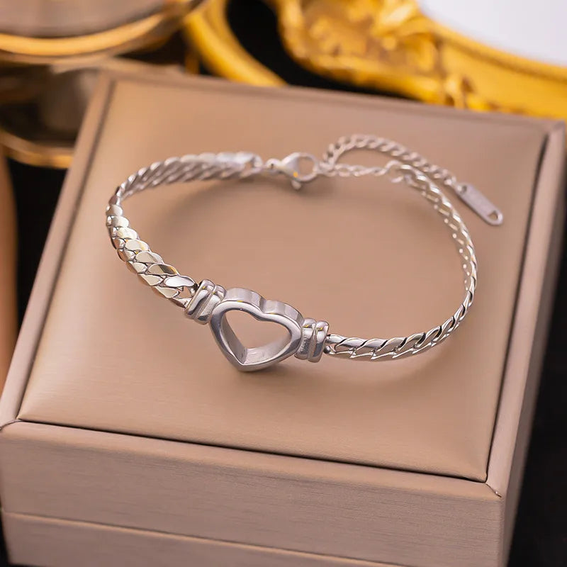 Βραχιόλι ατσάλινο με καρδιά -BR302