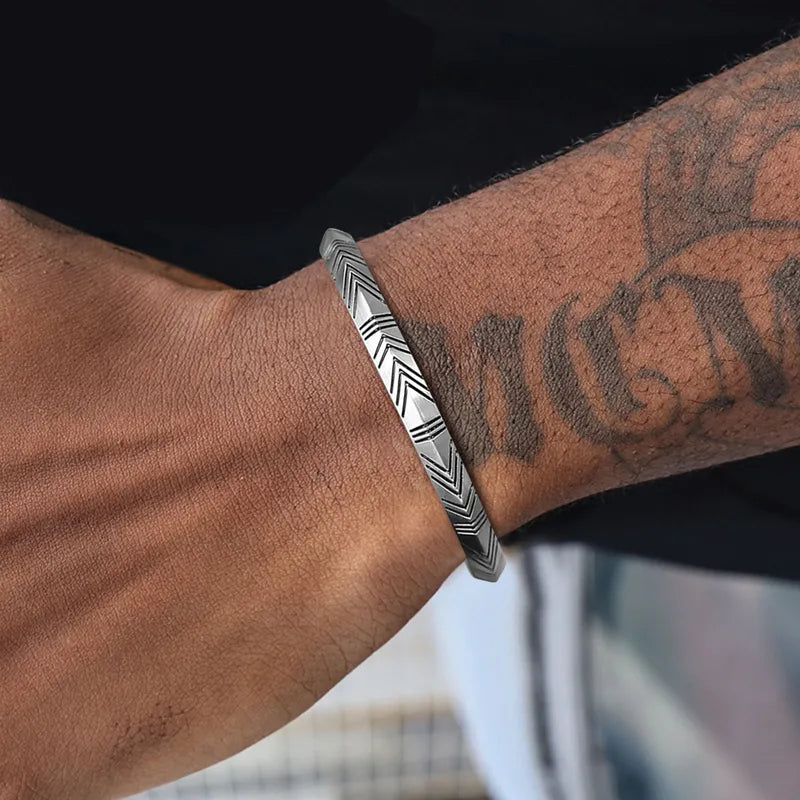 Bratara din otel cu linii negre-BR239