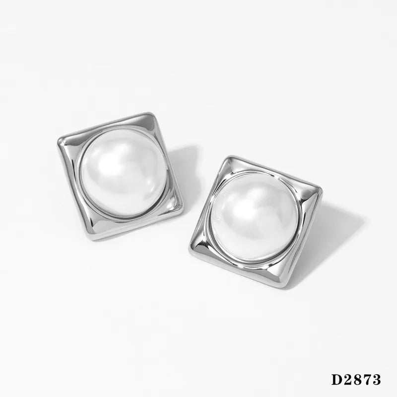Earrings of steel squares with pearls in-ea455