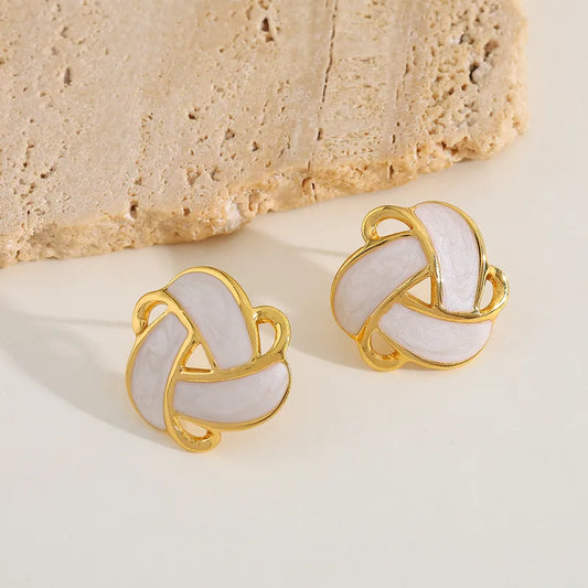 Steel earrings with white knot-ea351