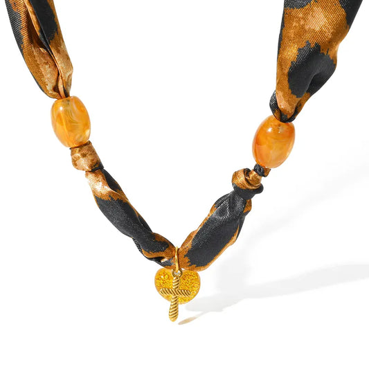 Colier cruce din oțel placat cu aur cu material-NE123