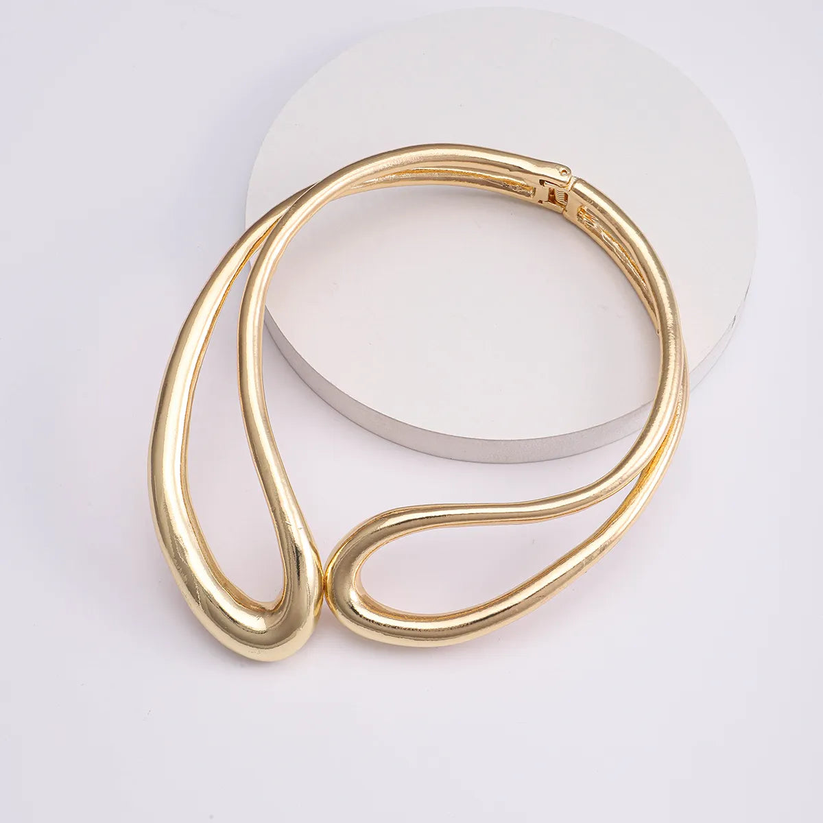 Gold-plated brass necklace with front opening-NE080