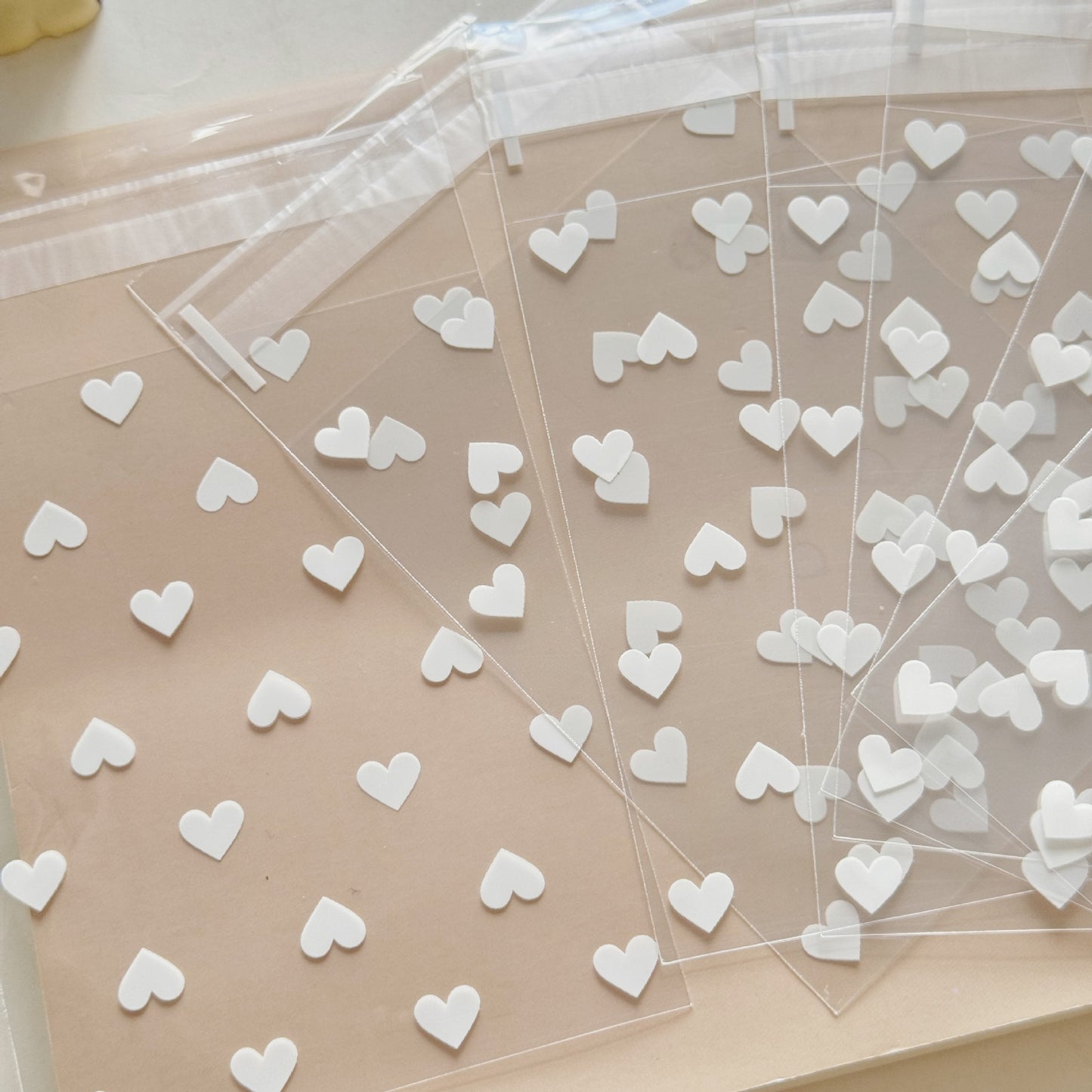 Transparent bags with 50sqm hearts - P069