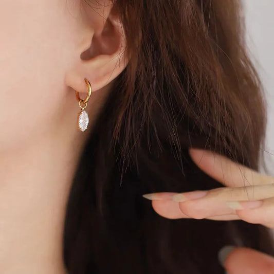 Cercei din oțel placat cu aur cu lacrimă de zircon-EA025
