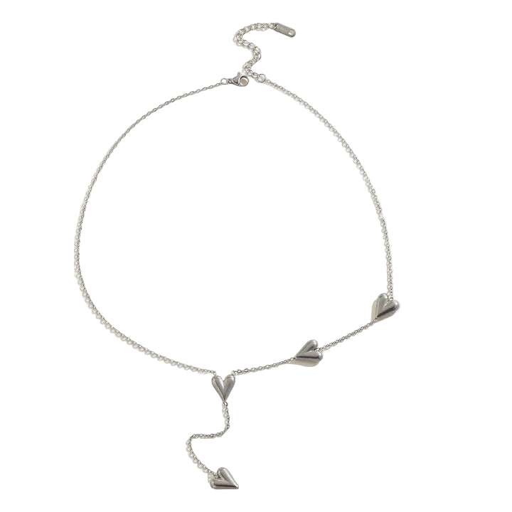 Colier lung de oțel cu inimioare pe o parte-NE030