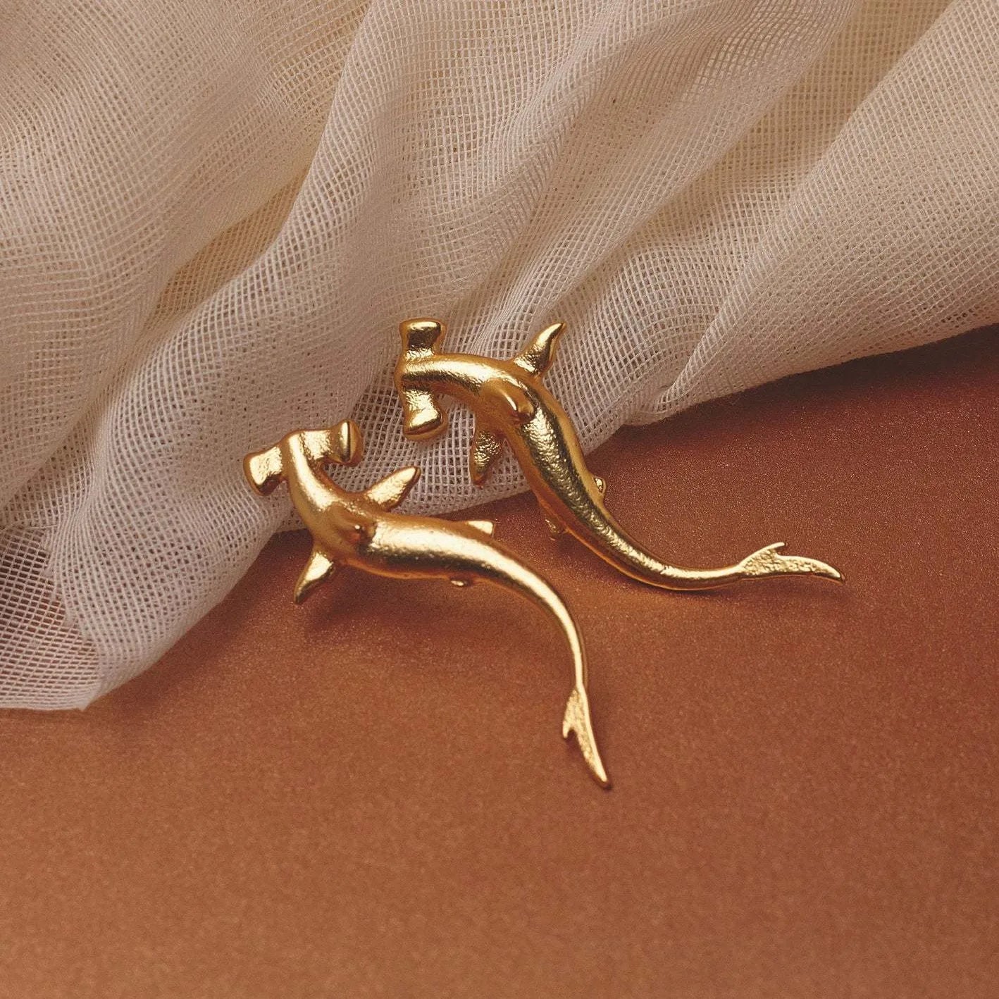 Σκουλαρίκια επιχρυσωμένο ατσάλι με ψαράκια - EA801