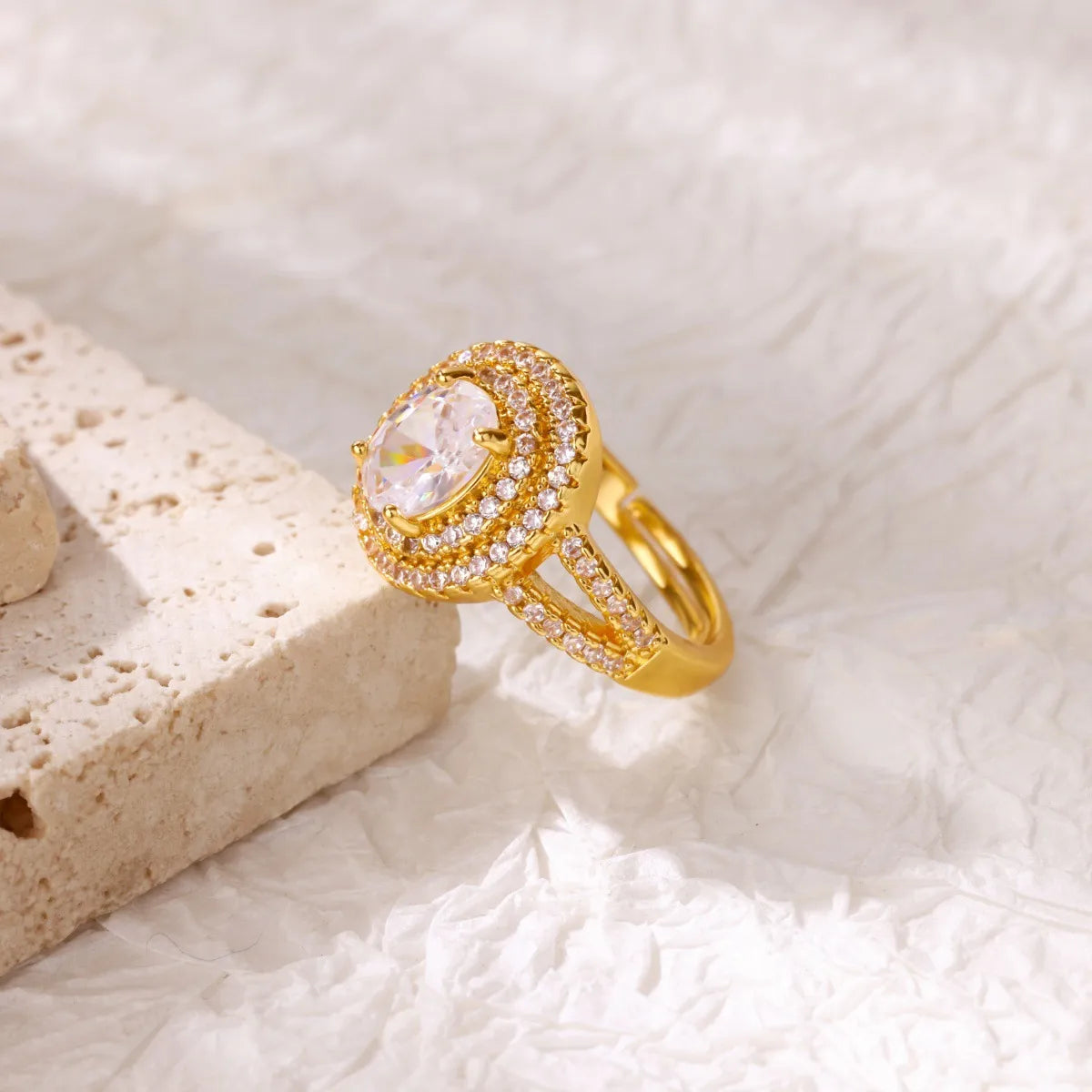 Ring gold steel with large rhinestones-r114