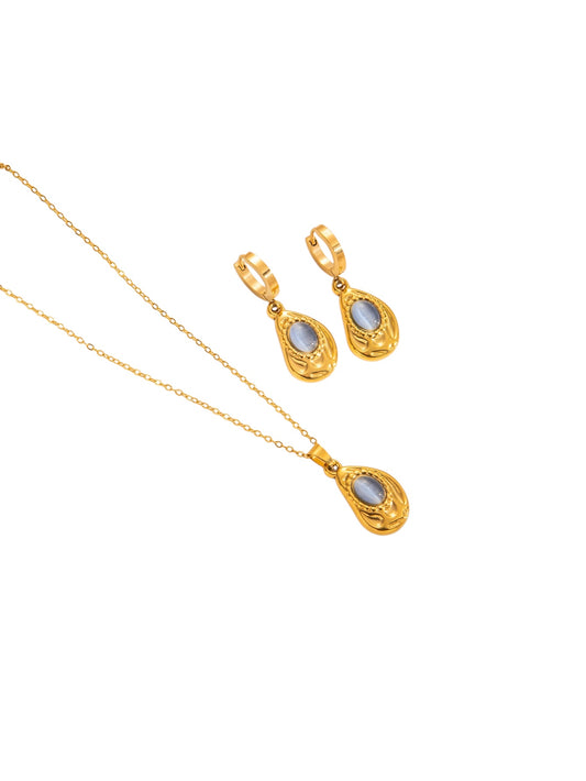 Gold jewelry set with necklaces and earrings with central blue -purple stone - SET070