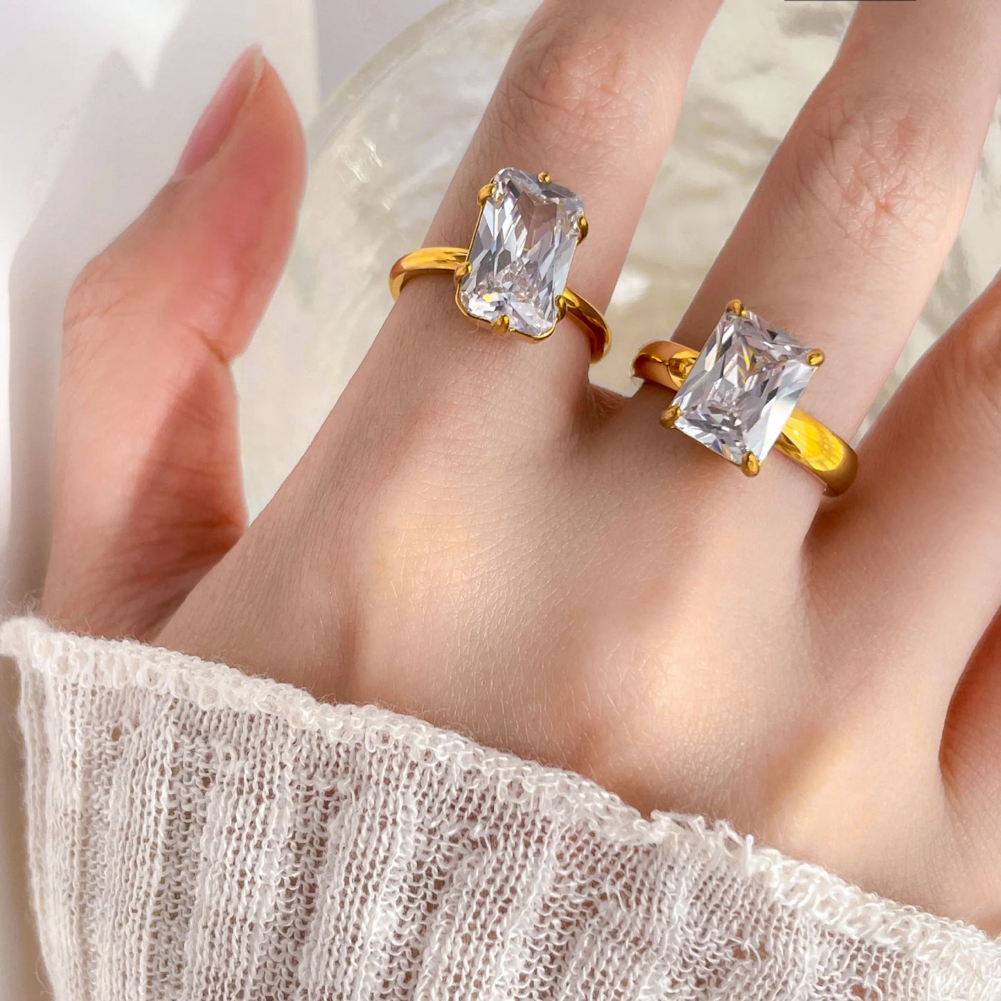 Δαχτυλίδι επιχρυσωμένο ατσάλι με ορθογώνιο zircon-R125