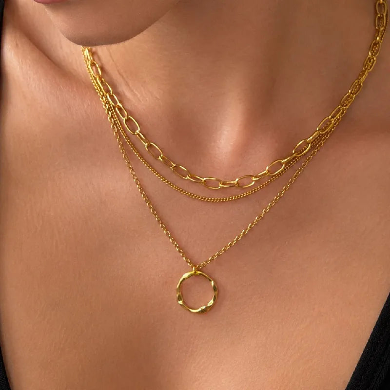 Steel necklace with faux resin heart - NE596