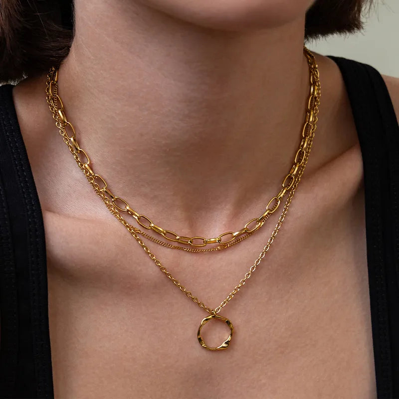 Steel necklace with faux resin heart - NE596