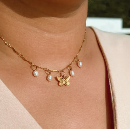 *Κολιέ επιχρυσωμένο ατσάλι με πεταλούδα και περλίτσες-NE198