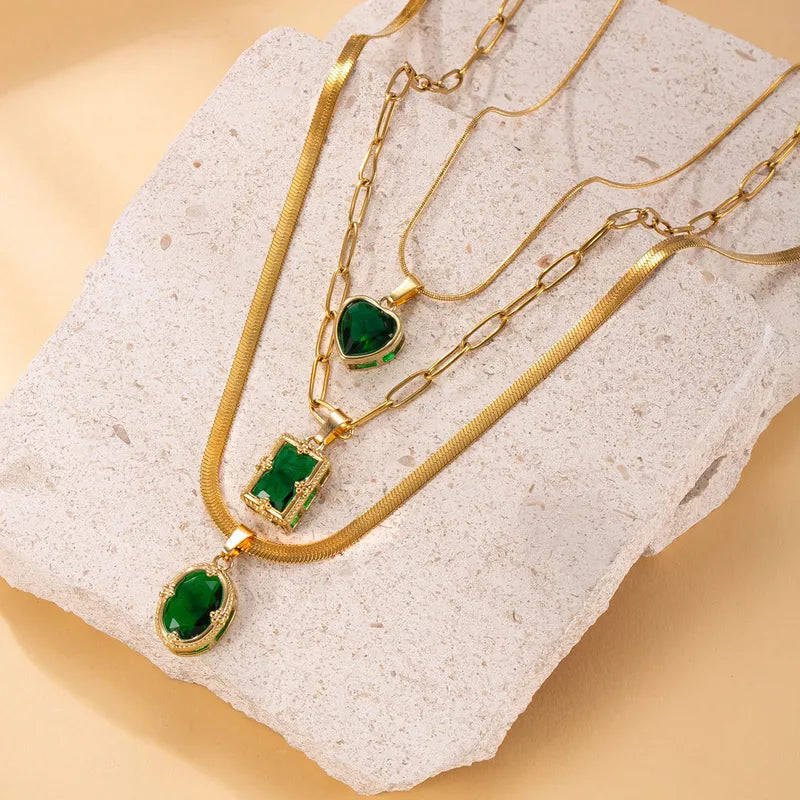 Κολιέ ατσάλι τριπλό με πράσινες πέτρες- NE668