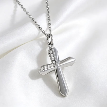 Collar de acero con corazón de resina sintética - NE596