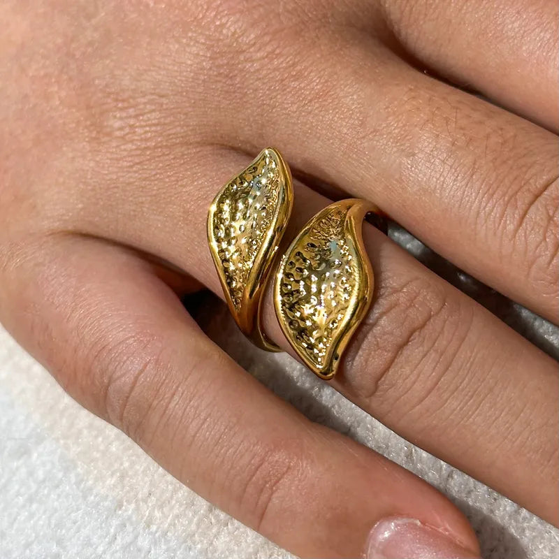 Δαχτυλίδι επιχρυσωμένο ατσάλι με φύλλα-R216