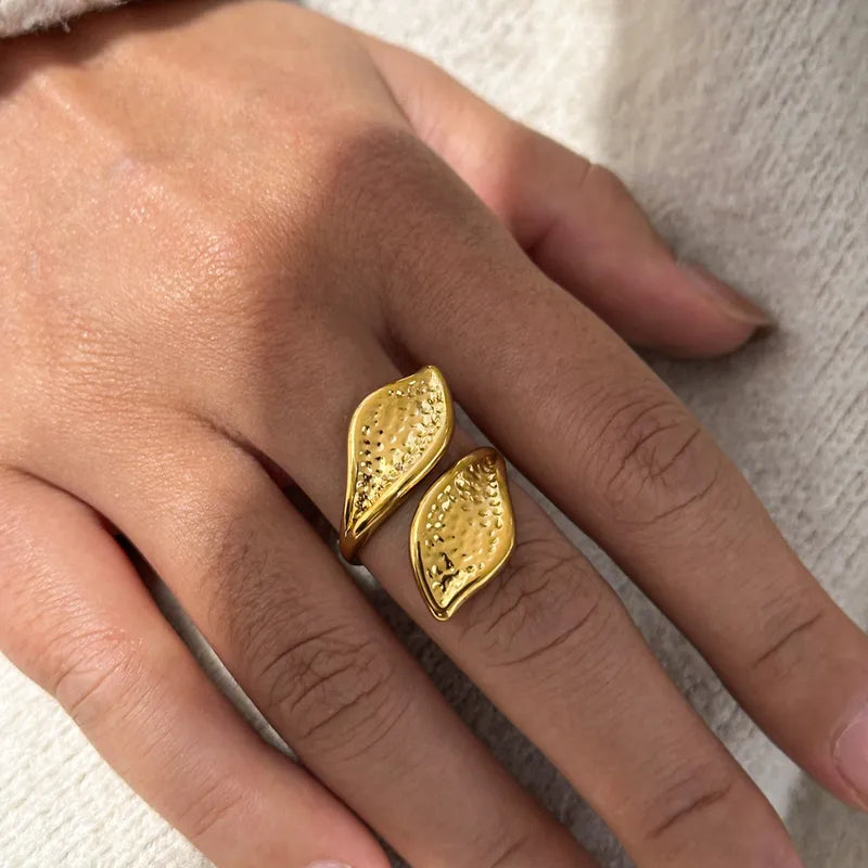 Δαχτυλίδι επιχρυσωμένο ατσάλι με φύλλα-R216