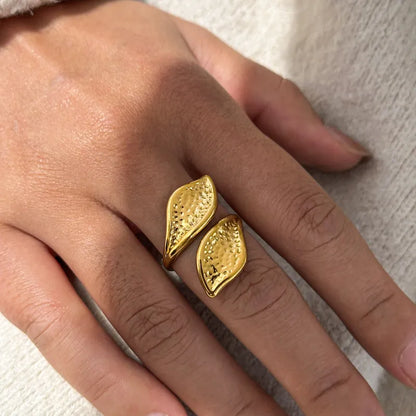 Δαχτυλίδι επιχρυσωμένο ατσάλι με φύλλα-R216