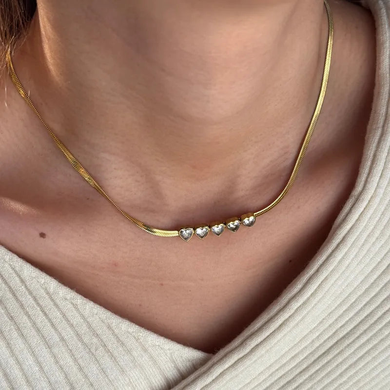 Colier din oțel placat cu aur cu inimioare de zircon-NE101
