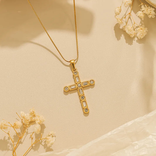 Κολιέ επιχρυσωμένο ατσάλι με σταυρό και zircon-NE437