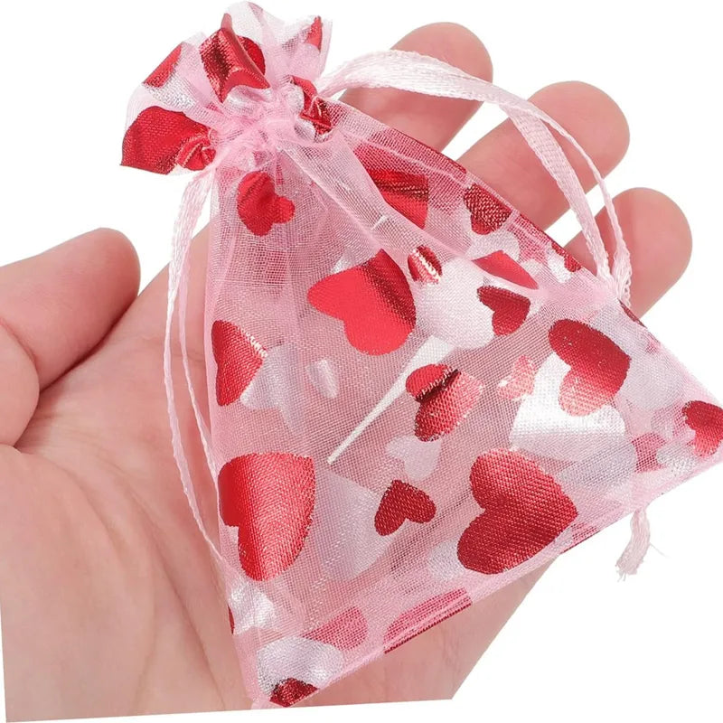 Πουγκάκια οργάντζα με καρδιές 50τμχ - P047