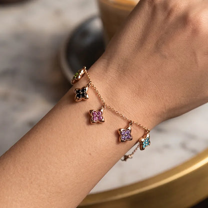 Bracciale in acciaio con fiori di zirconi - BR028