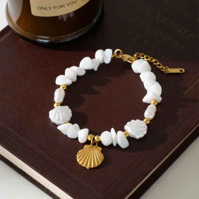 Steel bracelet with white flowers - BR255