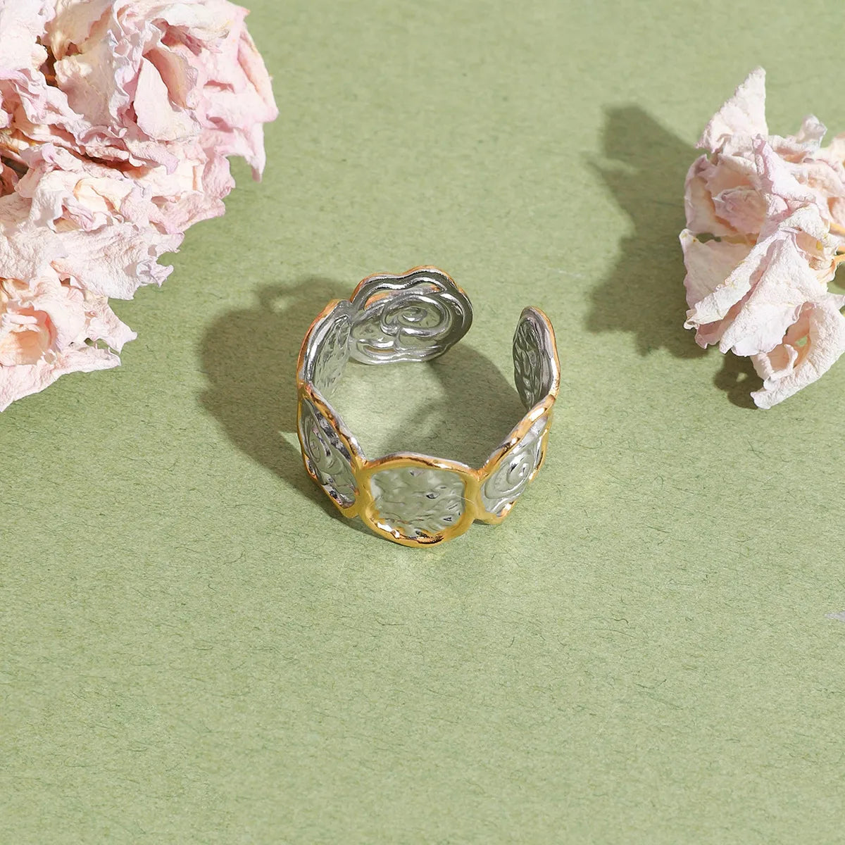 Inel din otel argint cu aur si trandafiri-R005