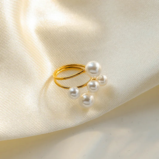 Ring Gold Plum with pearls of various sizes-R011