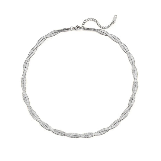 Silver necklace in braid-ne059