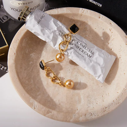 Σκουλαρίκια επιχρυσωμένο ατσάλι με μάυρη πέτρα και πέρλα-EA546