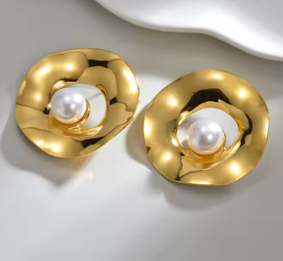 Earrings Gold Plated Open Circle with Perla-EA494