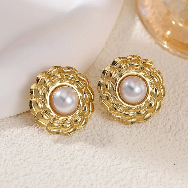 Σκουλαρίκια επιχρυσωμένο ατσάλι λουλούδι με πέρλα - EA690