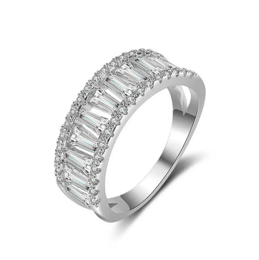 Ring with zircon on top - R097