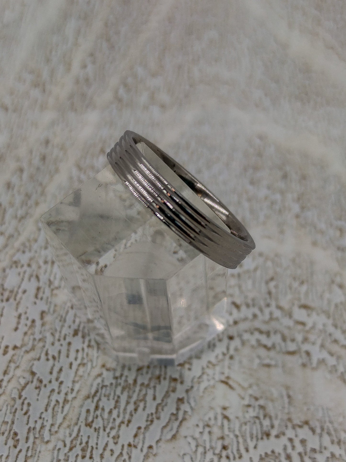 Steel wedding ring with silver stripes - R060