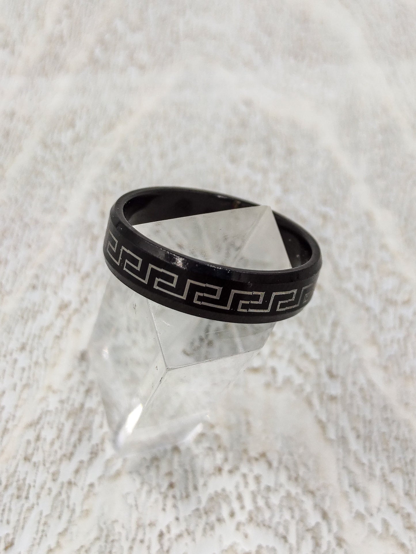 Black steel ring with silver meander - R057