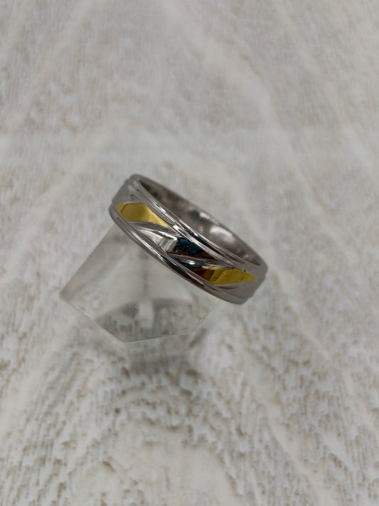 *Δαχτυλίδι ατσάλινο ασημί με πλάγιες χρυσές ρίγες - R052