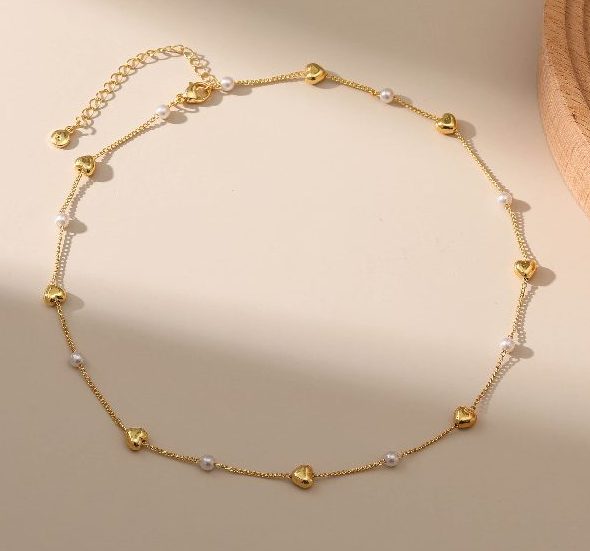 Necklace with hearts and pearls - ne037