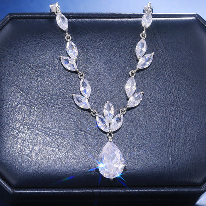 Necklace with zircon petals - ne076